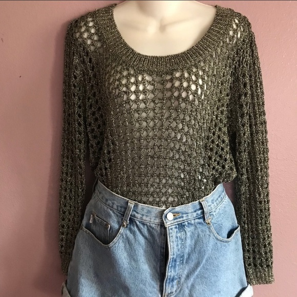NWT Gray Metallic Top Size M by Tinonel - Picture 1 of 4